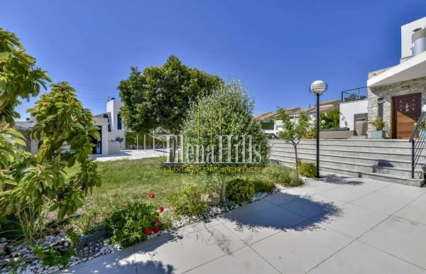 Casa independiente en avenida Principal Novap Ue2-3