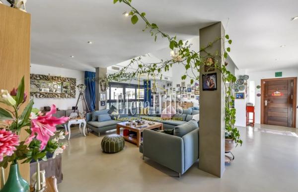 Casa independiente en avenida Principal Novap Ue2-3