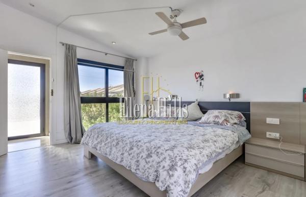 Casa independiente en avenida Principal Novap Ue2-3