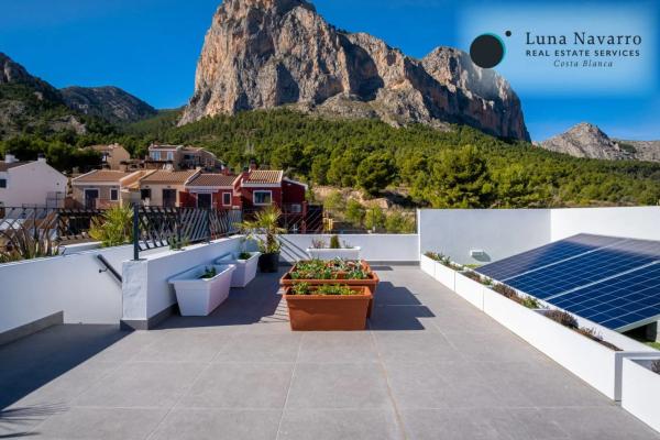 Casa independiente en calle Mariola