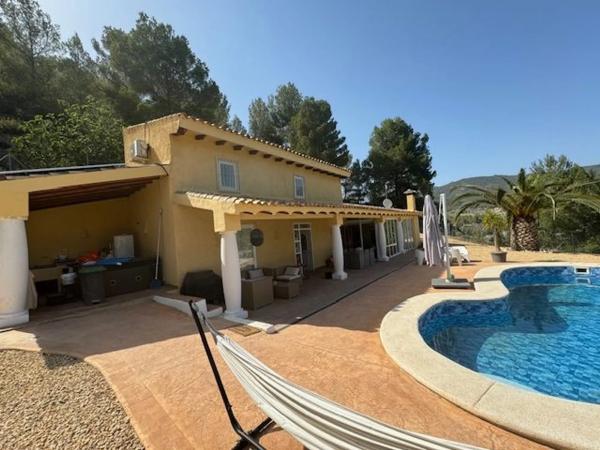 Casa independiente en Urques, 10