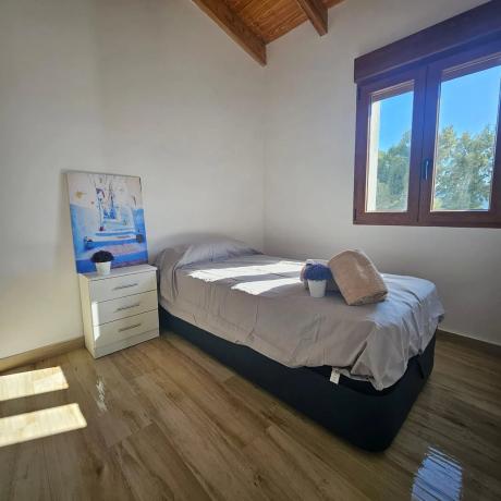 Chalet pareado en calle penya del figeuret