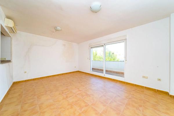 Chalet pareado en avenida de la Vilajoiosa