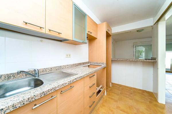 Chalet pareado en avenida de la Vilajoiosa