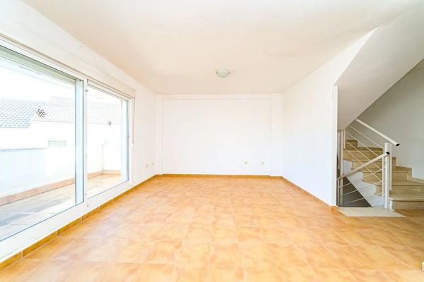 Chalet pareado en avenida de la Vilajoiosa