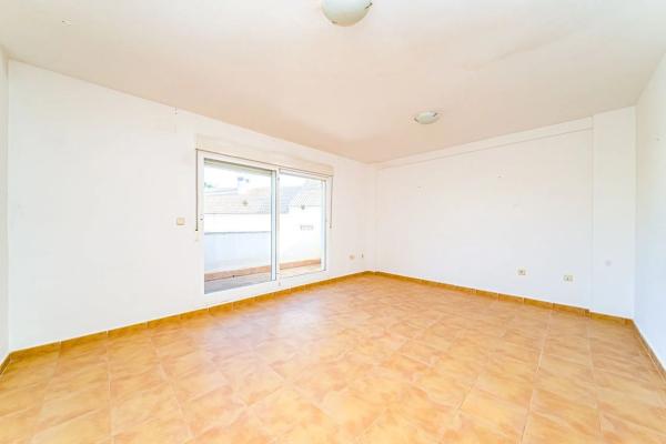 Chalet pareado en avenida de la Vilajoiosa