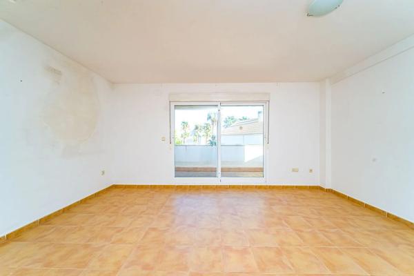 Chalet pareado en avenida de la Vilajoiosa