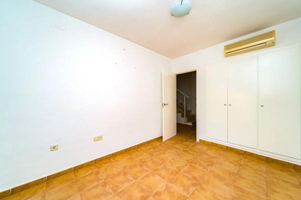 Chalet pareado en avenida de la Vilajoiosa