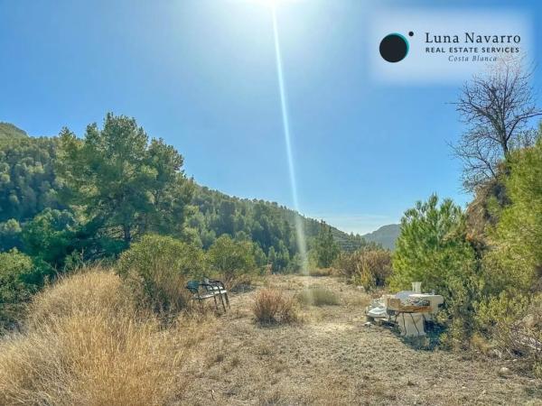 Finca rústica en calle de la Mare de Déu del Miracle