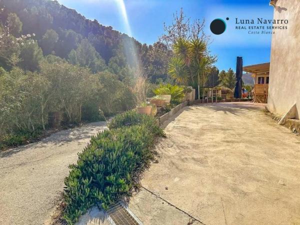 Finca rústica en calle de la Mare de Déu del Miracle