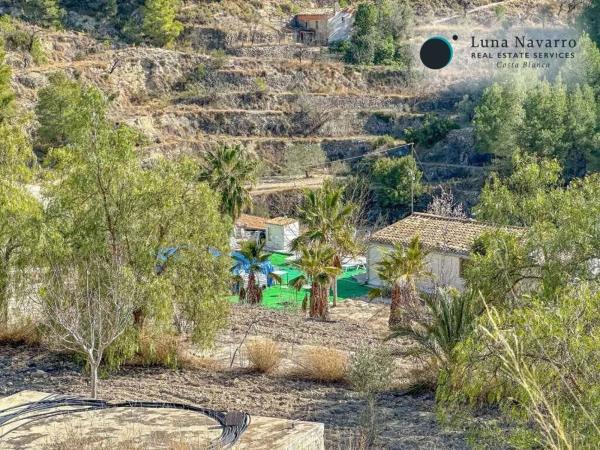 Finca rústica en calle de la Mare de Déu del Miracle