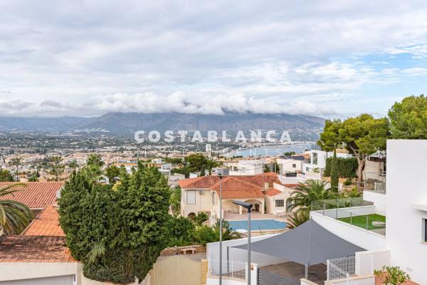 Dúplex en calle Merla