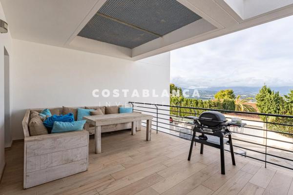 Dúplex en calle Merla