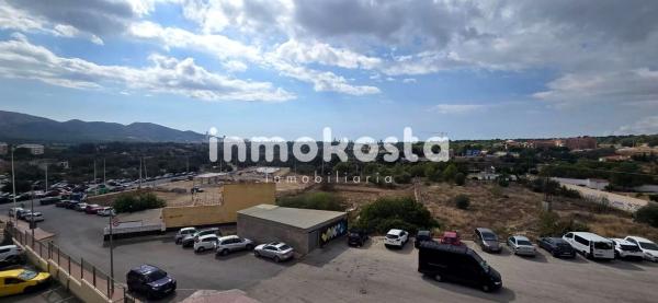 Piso en avenida País Valencià