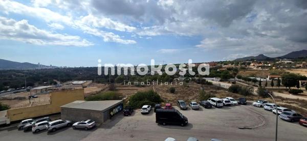 Piso en avenida País Valencià