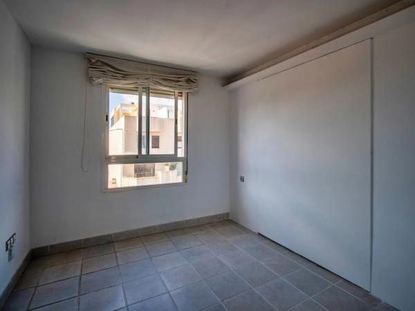 Ático en avenida País Valencià