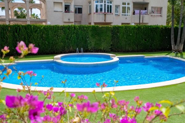 Piso en calle Narciso Yepes