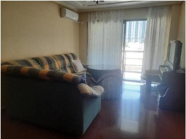 Piso en avenida Callosa D'Ensarrià