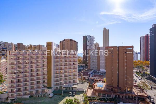 Piso en calle Derramador, 3