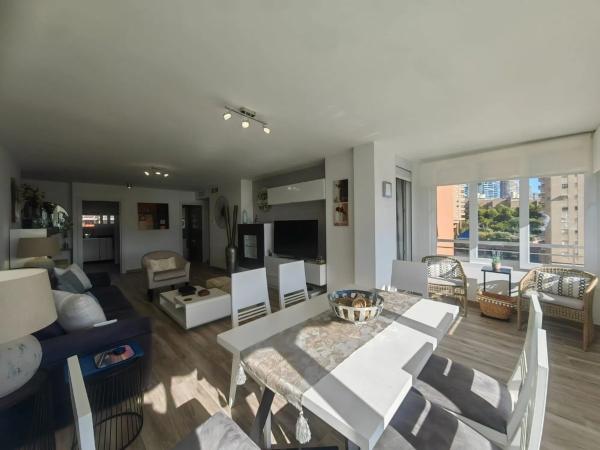 Piso en avenida Marina Baixa