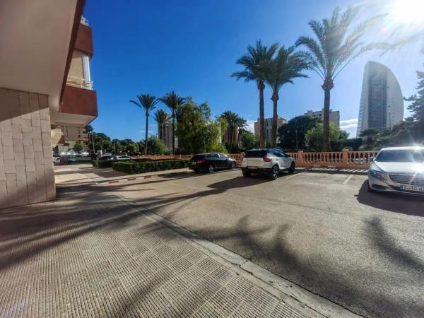 Piso en avenida Marina Baixa