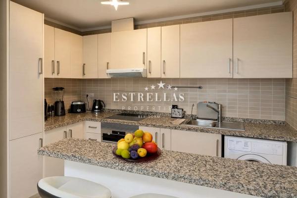 Piso en calle Presidente Adolfo Suárez