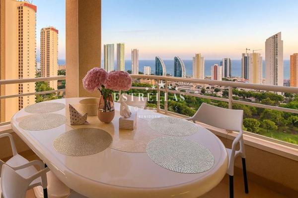 Piso en calle Presidente Adolfo Suárez