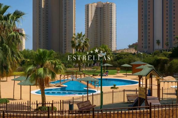 Piso en calle Presidente Adolfo Suárez