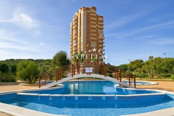 Piso en calle Presidente Adolfo Suárez