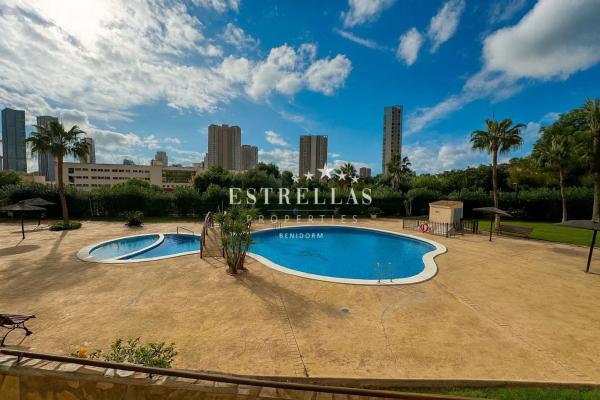 Piso en calle Presidente Adolfo Suárez