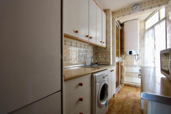 Piso en avenida de la Armada Española, 25