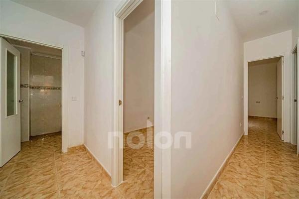 Piso en calle de la Virgen de la Almudena