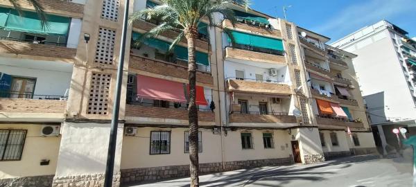 Piso en plaza de Neptuno