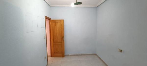 Piso en plaza de Neptuno