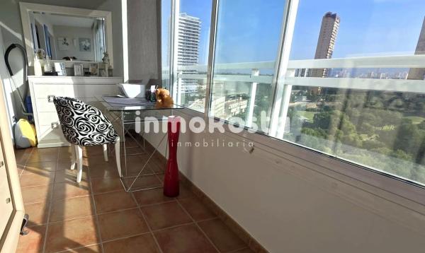 Piso en calle Presidente Adolfo Suárez