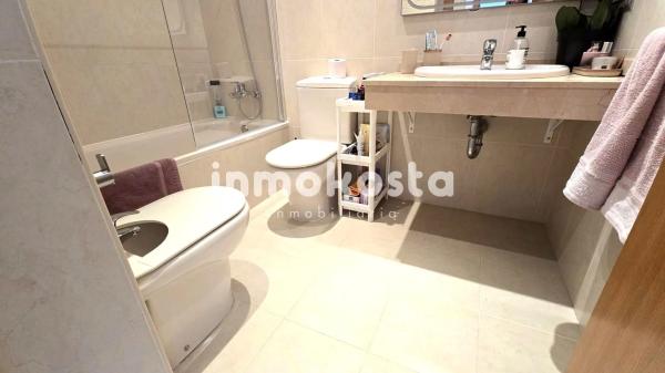 Piso en calle Presidente Adolfo Suárez