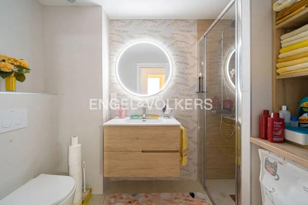 Piso en avenida de la Armada Española, 5