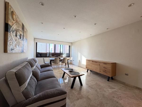 Piso en avenida del Municipi