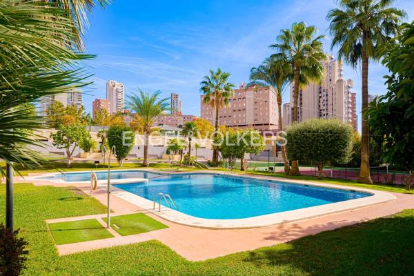 Piso en calle Islandia, 6