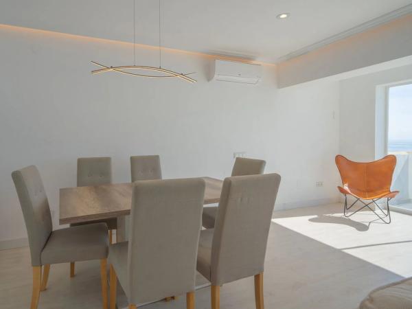 Piso en avenida Mare de Déu del Sofrat