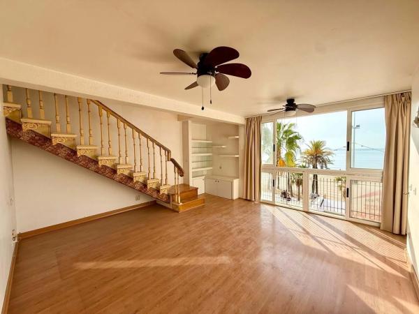 Piso en avenida Alcoi