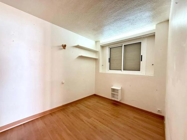 Piso en avenida Alcoi