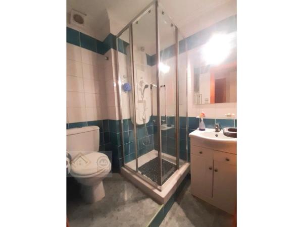 Piso en calle de Viena, 68