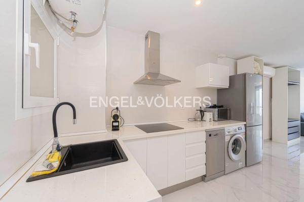 Estudio en avenida de Madrid, 26