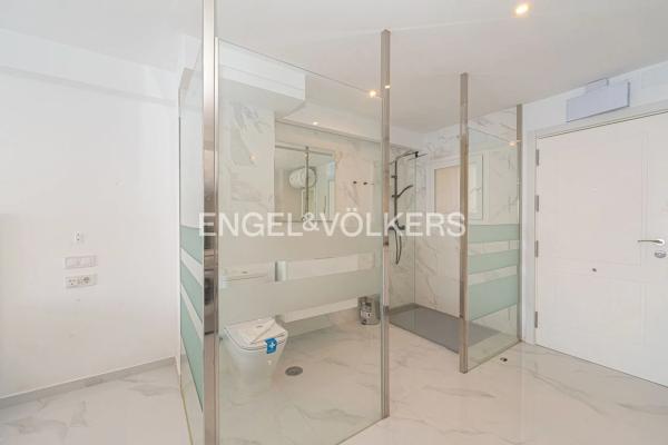 Estudio en avenida de Madrid, 26