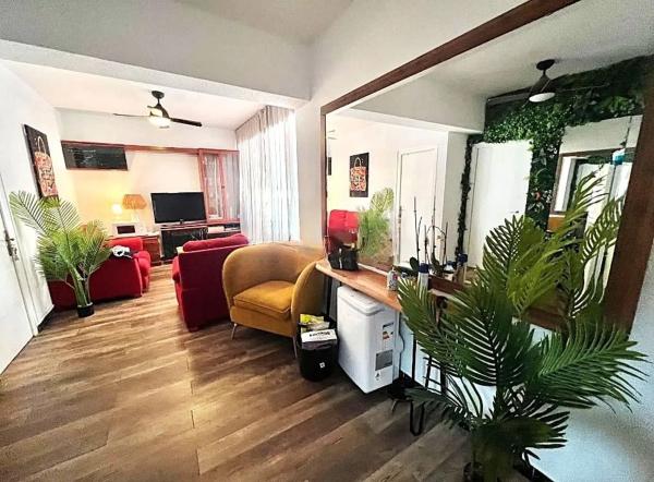 Piso en avenida Alcoi