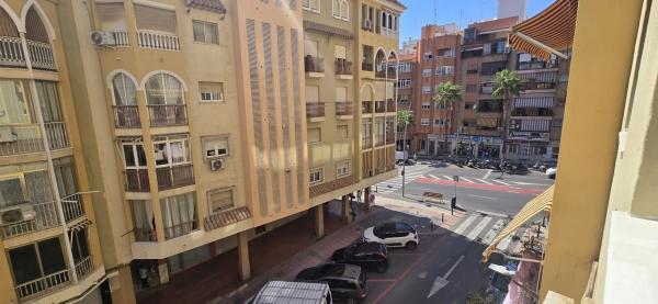 Piso en avenida Beniardá