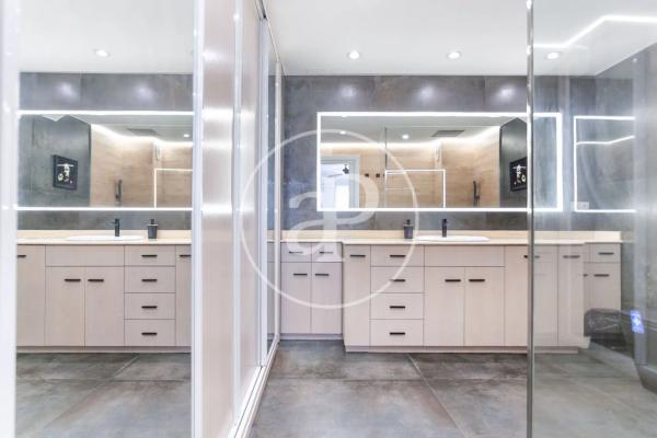 Piso en avenida Mare de Déu del Sofrat