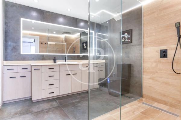 Piso en avenida Mare de Déu del Sofrat