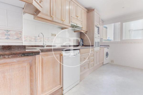 Piso en avenida Mare de Déu del Sofrat